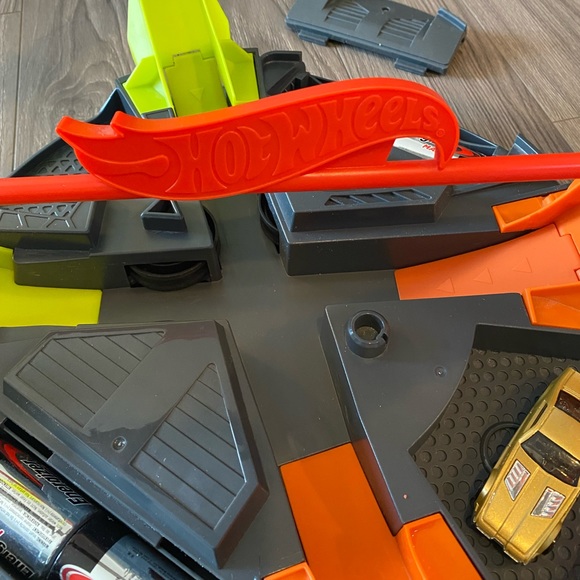 Hot Wheels Roto Revolution Track Set - Picture 7 of 9